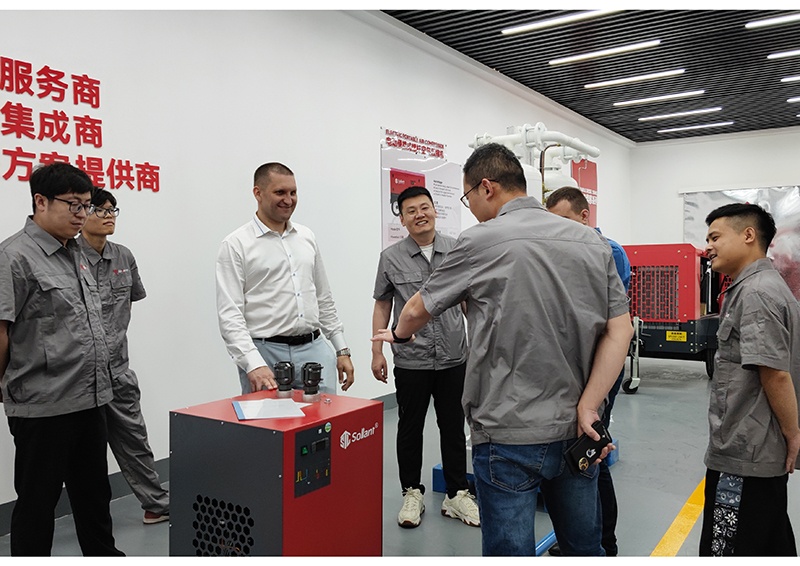 sollant screw air compressor